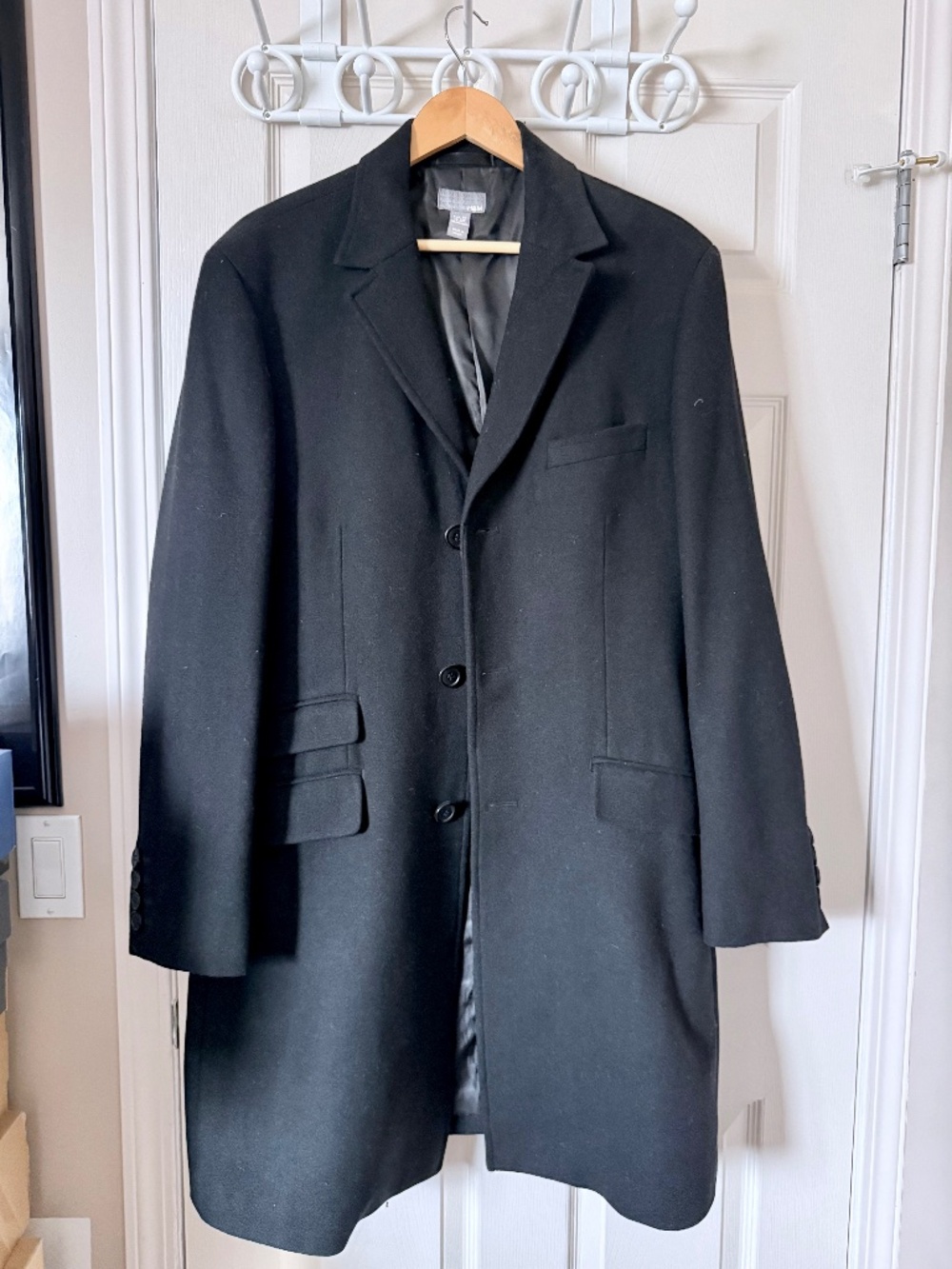 H&M Black Wool-Blend Overcoat – Men’s US 40R  – Single-Breasted Circa 2007